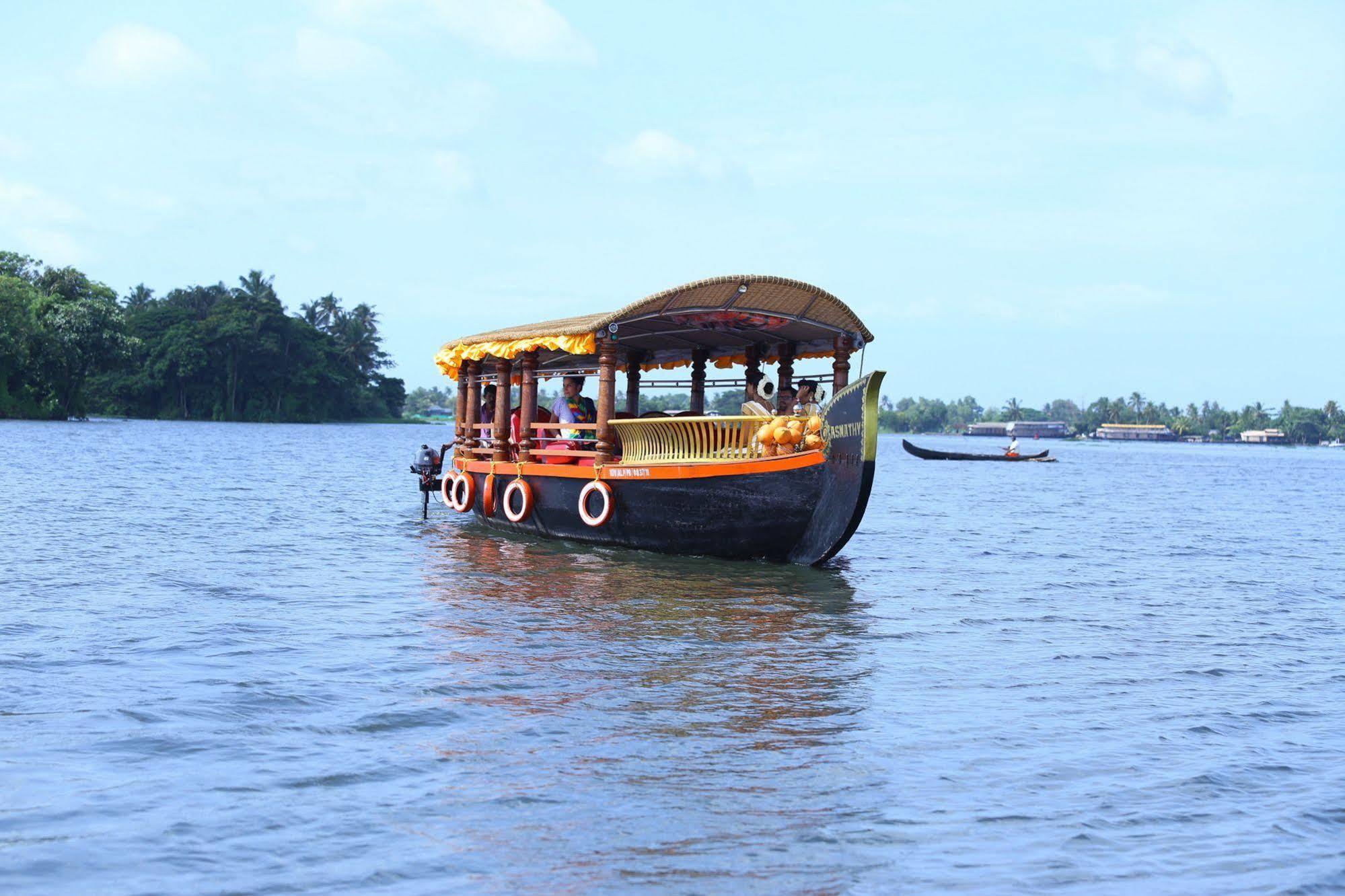 Pagoda Resorts Alappuzha Zewnętrze zdjęcie